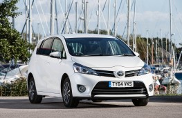 Toyota Verso, front static 2